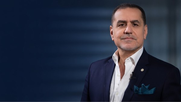  هاني أبو الفتوح، الخبير المصرفي