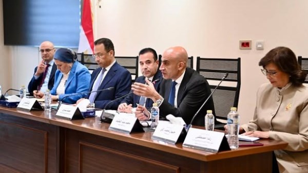 جانب من اجتماع اليوم