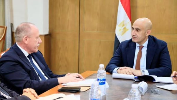 جانب من اجتماع اليوم 