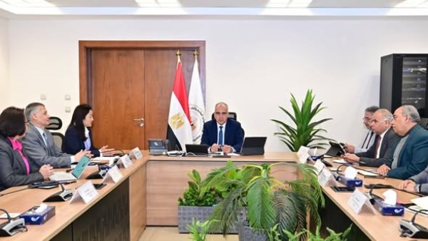 جانب من اجتماع اليوم 