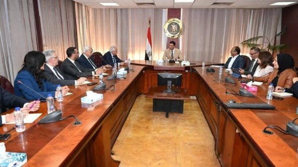 جانب من اجتماع اليوم 