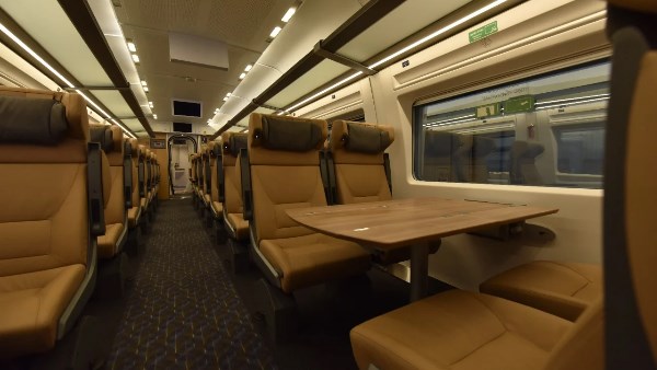 قطارات تالجو الإسبانية