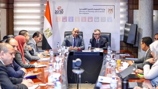 جانب من اجتماع اليوم 