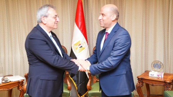  وزير العمل والتأمينات الاجتماعية 