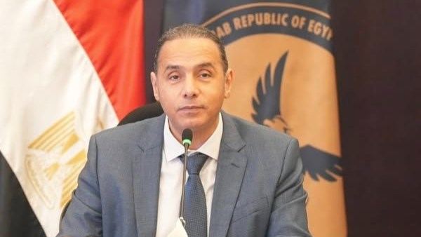 الدكتور إسلام عزام