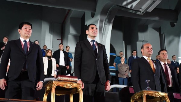 وزير الشباب والرياضة يفتتح بطولة العالم للجمباز الفني