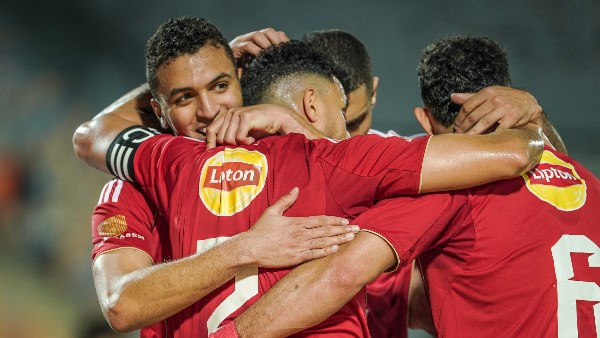 انتهت مباراة الأهلي وسموحة بفوز المارد الأحمر بنتيجة 2-1، في المباراة التي جمعتهما في إطار الجولة الثانية بمجموعة حسم بطل الدوري.