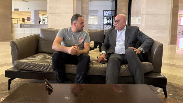 هشام نصر يزور مقر بعثة شباب بلوزداد