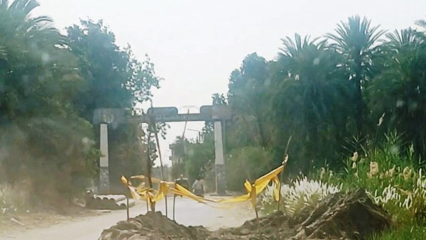 حفرة خاصة بقطاع الصرف الصحى بقرية إقليت 