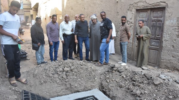 جولة ميدانية لرئيس مياه الأقصر 