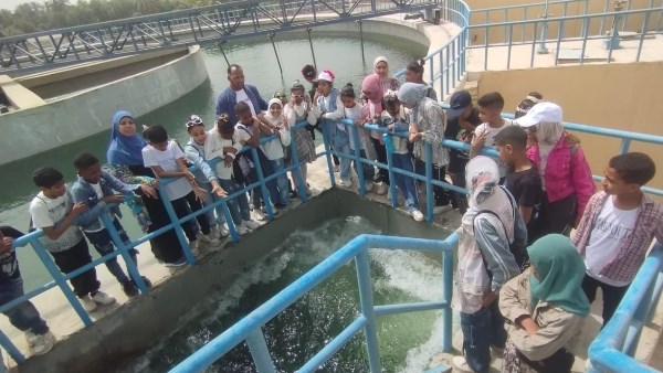 الطلاب المتميزين داخل محطة مياة باسنا