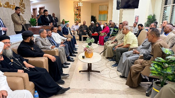 مدير الرعاية الصحية يجتمع بالمجتمع المدني