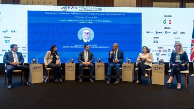 المهندس كريم بدوي - وزير البترول والثروة المعدنية