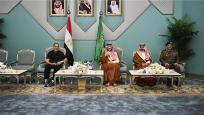 رئيس الوزراء المصري يغادر المدينة المنورة بعد زيارة المسجد النبوي
