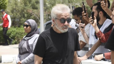 مفيد عاشور في جنازة حماه عبدالرحمن أبو زهرة
