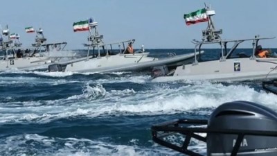  الحرس الثوري الإيراني: 31 سفينة عبرت مضيق هرمز خلال 24 ساعة وسط التوترات مع أمريكا