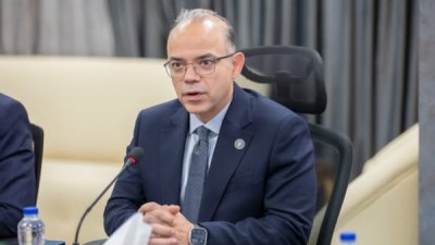 وزير الاستثمار 