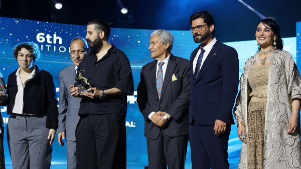 فيلم عائشة لا تستطيع الطيران يفوز بالجائزة الكبرى من مهرجان عنابة السينمائي بالجزائر