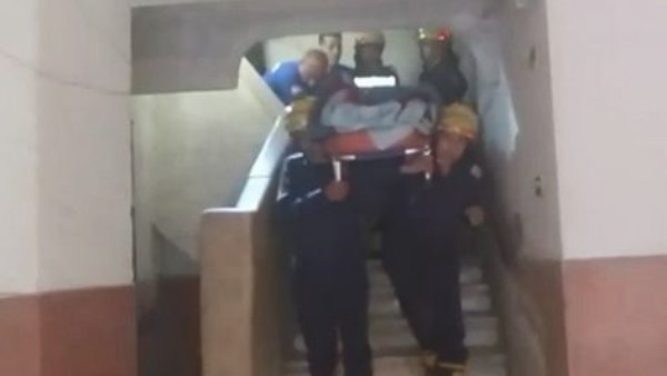 أمن الجيزة ينقل مُسنة للمستشفى بعد استغاثة زوجها ببولاق الدكرور