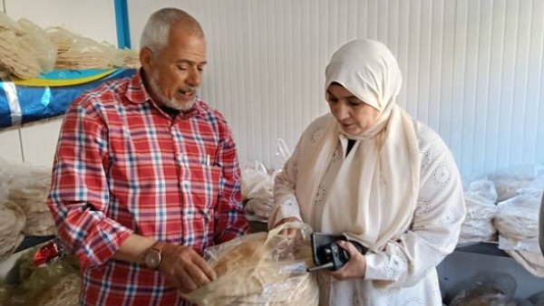 عملية بيع الخبز المدعم