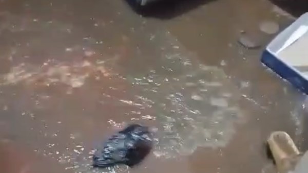 جانب من دخول المياه للمنازل 