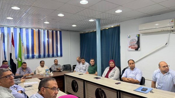 أثناء الاجتماع