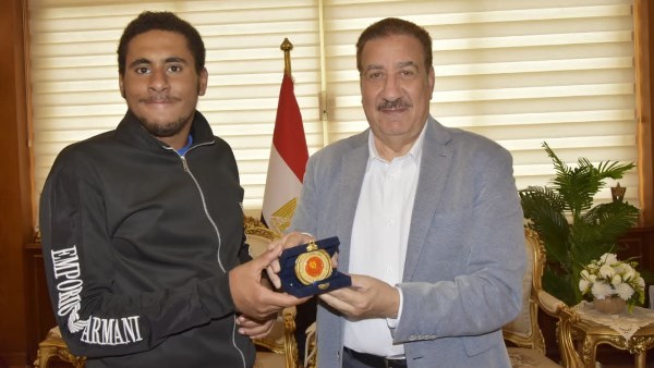 محافظ بورسعيد 