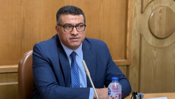 محافظ قنا 