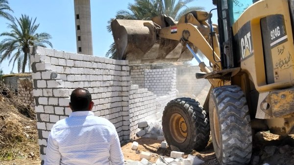 حملات إزالة بالبحيرة 