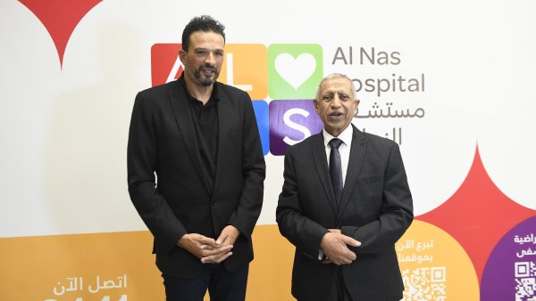 الدكتور إسماعيل عبد الغفار في مستشفى الناس