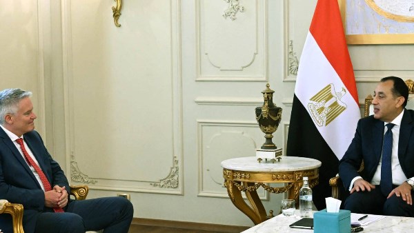 رئيس الوزراء يلتقي سكرتير عام منظمة التعاون الاقتصادي والتنمية 