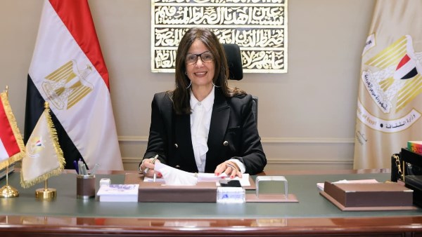 الدكتورة جيهان زكي وزيرة الثقافة
