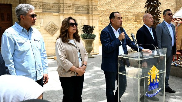 رئيس الوزراء: توجيهات من الرئيس بضرورة تخفيف الضغط عن القاهرة