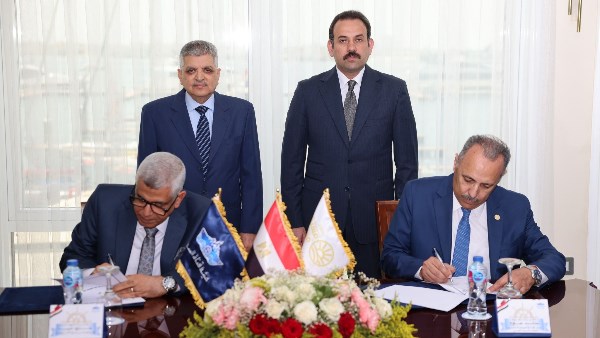 جهاز مستقبل مصر وقناة السويس يوقعان بروتوكولًا لتطوير وتطهير البحيرات المصرية