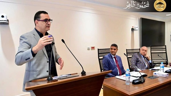 النائب محمود طاهر 
