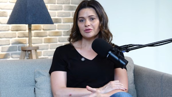 يسرا اللوزي