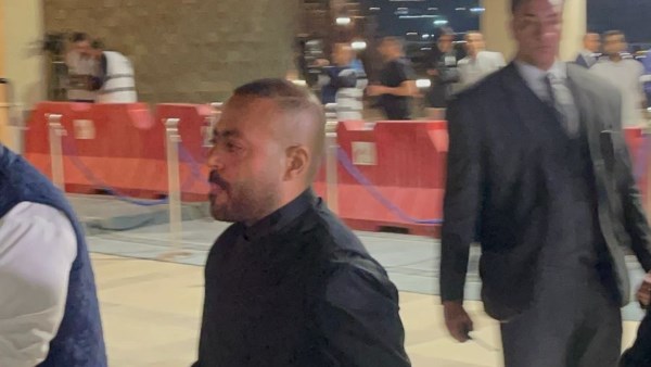تامر عاشور في عزاء هاني شاكر