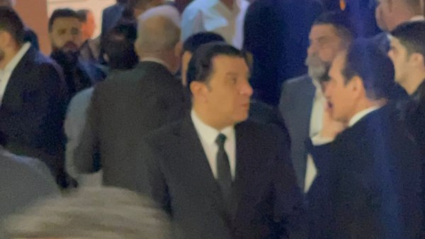 مصطفى كامل في عزاء هاني شاكر