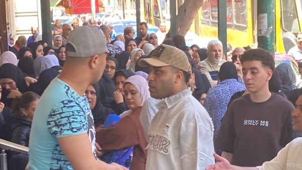  إسلام كابونجا في جنازة والد حمو بيكا 