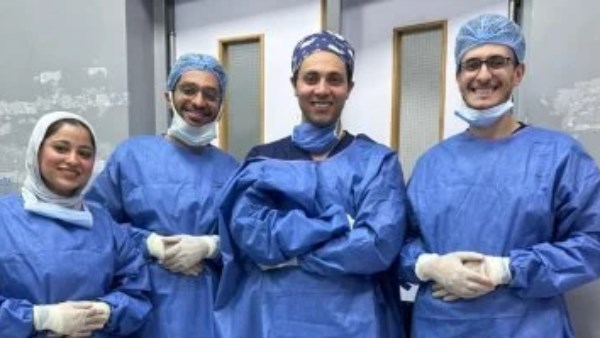 عملية جراحية معقدة تنقذ حياة مريضة تعرضت للطعن في مستشفى قصر العيني