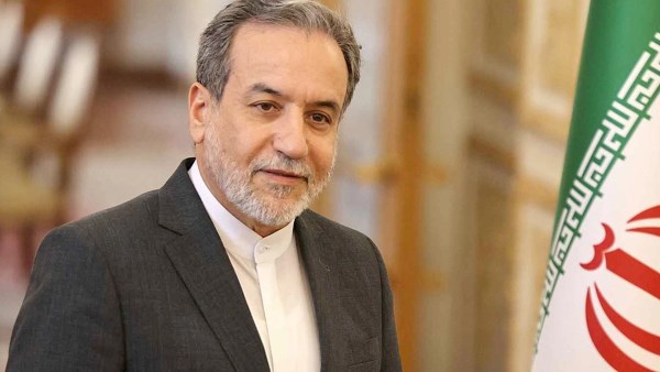 وزير الخارجية الإيراني يتوجه إلى بكين لمحادثات دبلوماسية وسط تعثر المفاوضات مع واشنطن