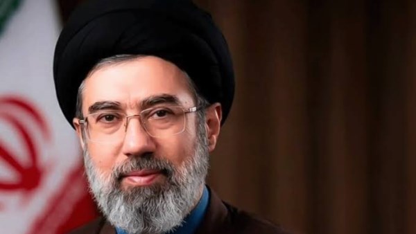 مسؤول إيراني يوضح الحالة الصحية لمجتبى خامنئي