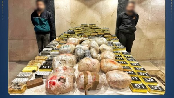 مصرع عنصرين جنائيين وضبط طن مخدرات و62 سلاحًا ناريًا في حملة أمنية بالغربية 