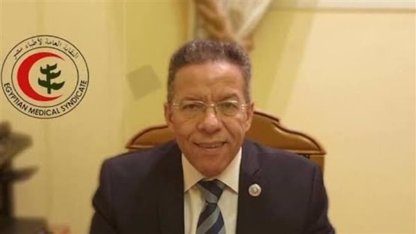 الدكتور أسامة عبدالحي، نقيب الأطباء المصرية