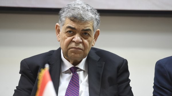  الدكتور أشرف حاتم