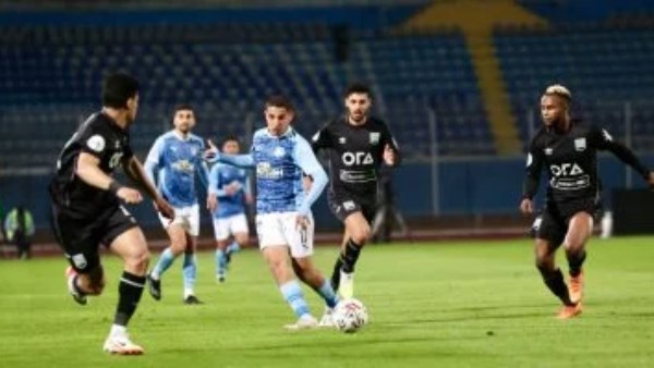 زد وبيراميدز 