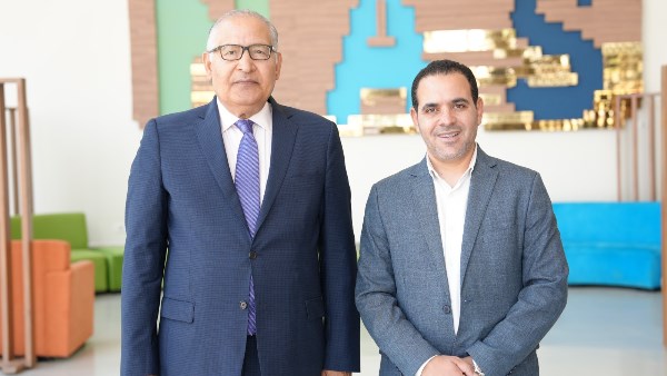 السفير عزت سعد في مستشفى الناس