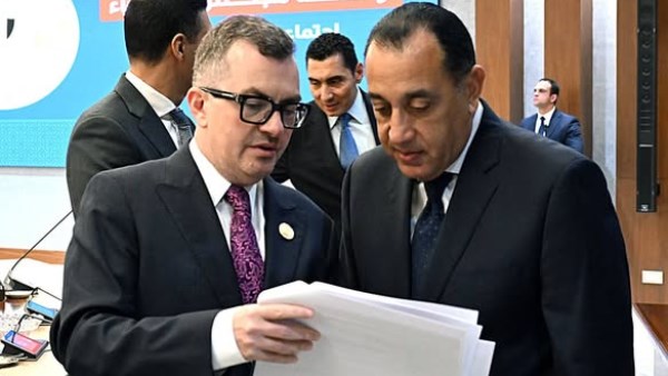 جانب من اجتماع اليوم 