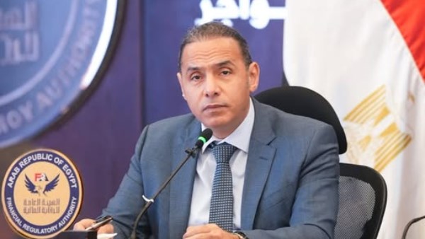 الدكتور اسلام عزام