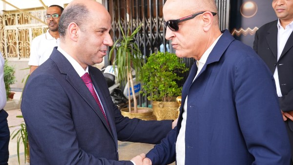 محافظ الأقصر و وزير العمل